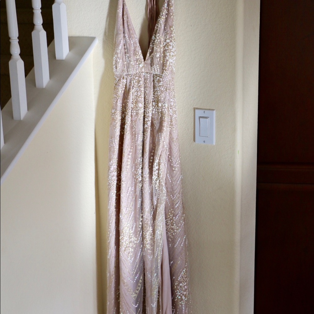 Showpo New York Nights Maxi- gold, XS (6 is aus)